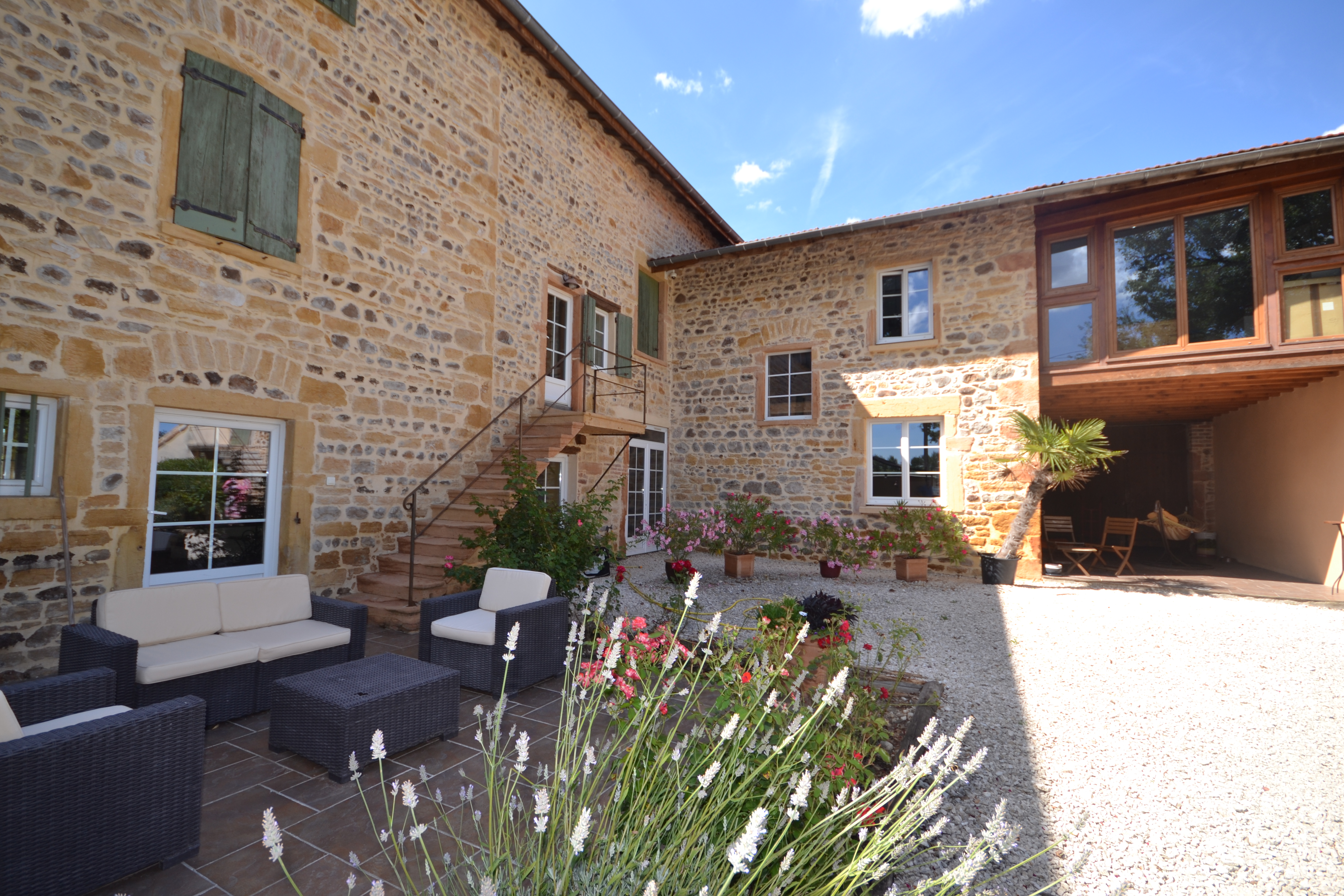 Maison De Caractère à Vendre Pierre Dorées Beaujolais